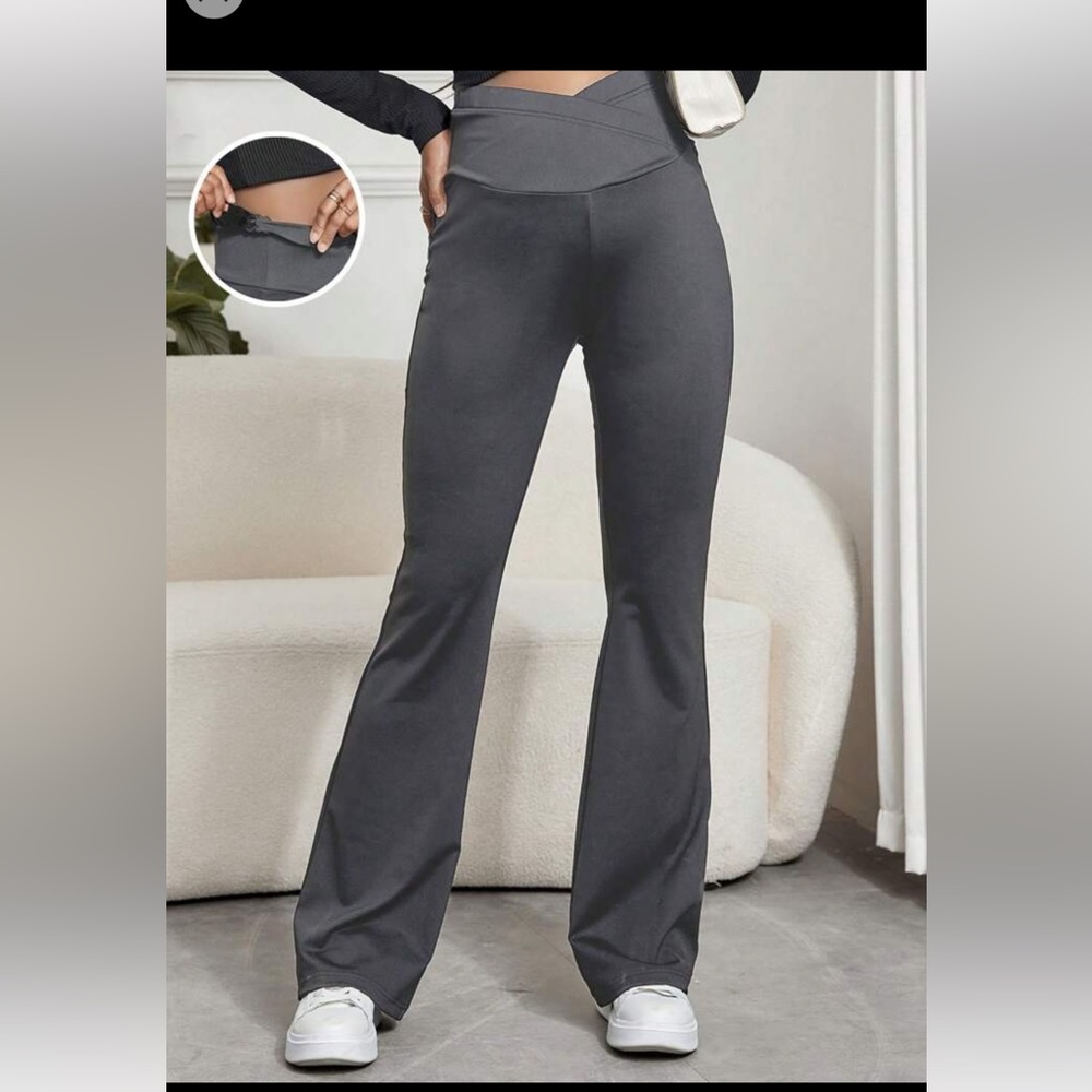 2 pack of SHEIN maternity Flare Leggings - Picture 3 of 4